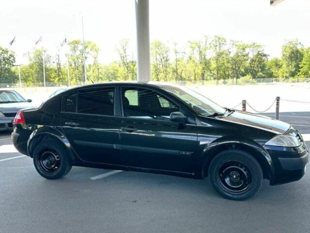 Черный Рено Меган, объемом двигателя 1.4 л и пробегом 300 тыс. км за 3600 $, фото 3 на Automoto.ua