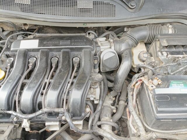 Черный Рено Меган, объемом двигателя 1.6 л и пробегом 238 тыс. км за 4800 $, фото 7 на Automoto.ua