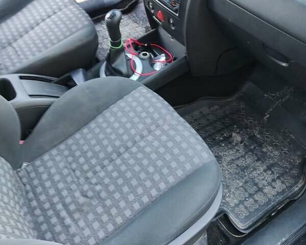 Черный Рено Меган, объемом двигателя 1.39 л и пробегом 300 тыс. км за 4433 $, фото 5 на Automoto.ua