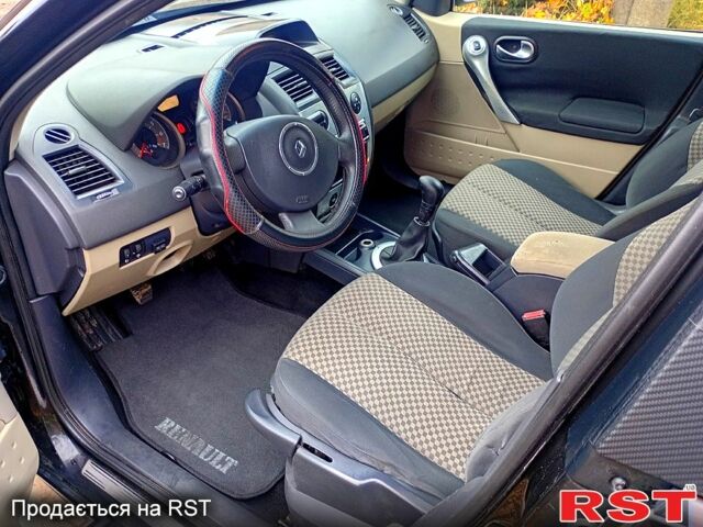 Черный Рено Меган, объемом двигателя 1.6 л и пробегом 285 тыс. км за 3999 $, фото 7 на Automoto.ua