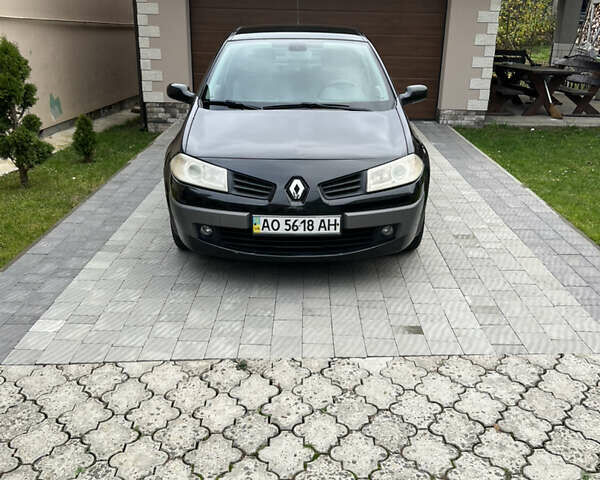 Черный Рено Меган, объемом двигателя 1.6 л и пробегом 158 тыс. км за 4250 $, фото 7 на Automoto.ua