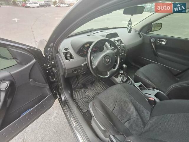 Черный Рено Меган, объемом двигателя 1.39 л и пробегом 298 тыс. км за 3900 $, фото 7 на Automoto.ua