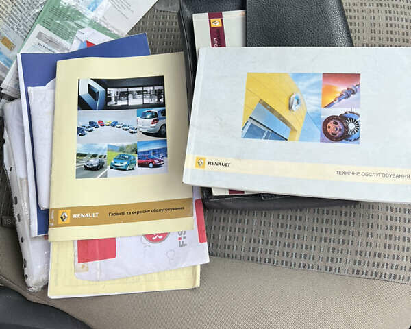 Черный Рено Меган, объемом двигателя 1.6 л и пробегом 158 тыс. км за 4250 $, фото 21 на Automoto.ua