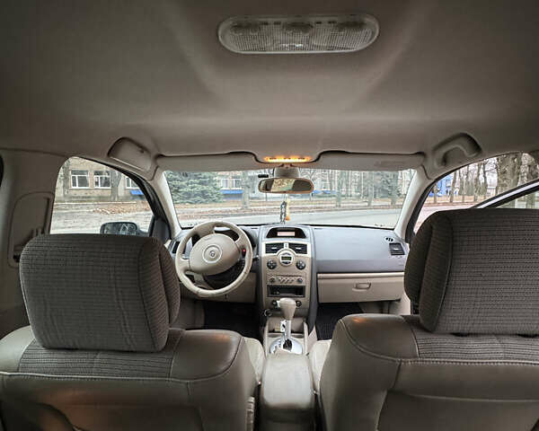 Черный Рено Меган, объемом двигателя 1.6 л и пробегом 295 тыс. км за 4300 $, фото 10 на Automoto.ua