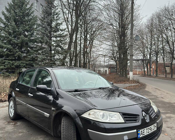 Черный Рено Меган, объемом двигателя 1.6 л и пробегом 295 тыс. км за 4300 $, фото 3 на Automoto.ua