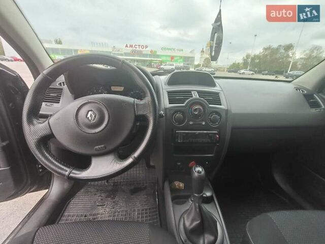 Черный Рено Меган, объемом двигателя 1.39 л и пробегом 298 тыс. км за 3900 $, фото 3 на Automoto.ua