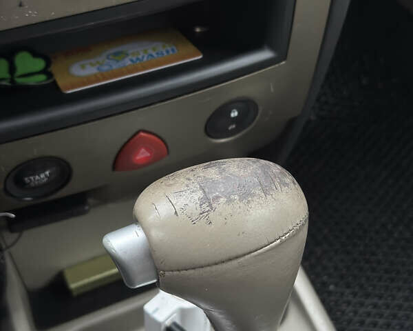 Черный Рено Меган, объемом двигателя 1.6 л и пробегом 295 тыс. км за 4300 $, фото 16 на Automoto.ua