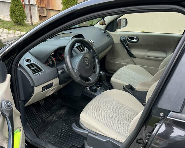 Черный Рено Меган, объемом двигателя 1.6 л и пробегом 158 тыс. км за 4250 $, фото 12 на Automoto.ua