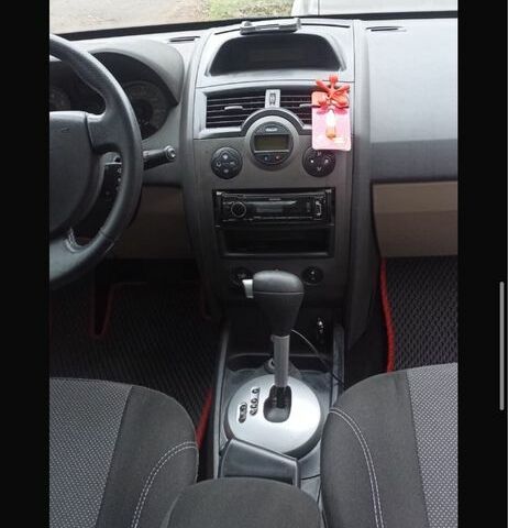 Черный Рено Меган, объемом двигателя 1.6 л и пробегом 315 тыс. км за 5000 $, фото 14 на Automoto.ua