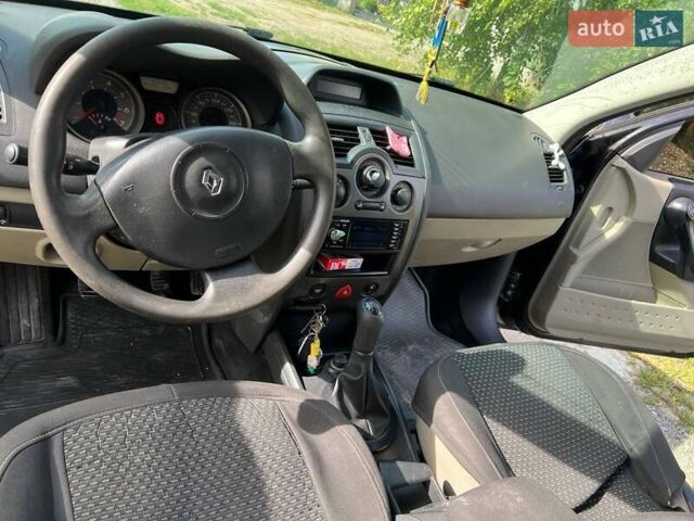 Рено Меган 2007 в Львове на Automoto.ua Черный Рено Меган, объемом двигателя 1.6 л и пробегом 150 тыс. км за 3850 $, фото 13 на Automoto.ua
