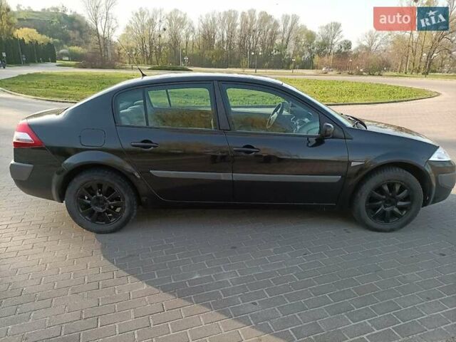 Черный Рено Меган, объемом двигателя 1.6 л и пробегом 210 тыс. км за 4300 $, фото 10 на Automoto.ua