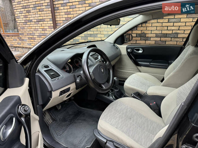 Черный Рено Меган, объемом двигателя 1.6 л и пробегом 151 тыс. км за 4700 $, фото 11 на Automoto.ua