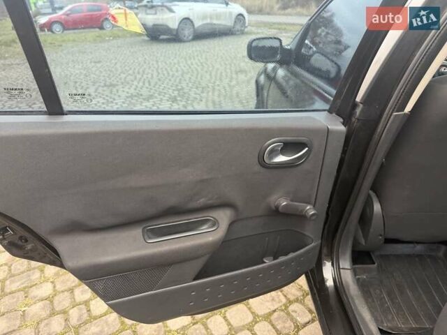 Чорний Рено Меган, об'ємом двигуна 1.4 л та пробігом 150 тис. км за 5100 $, фото 20 на Automoto.ua