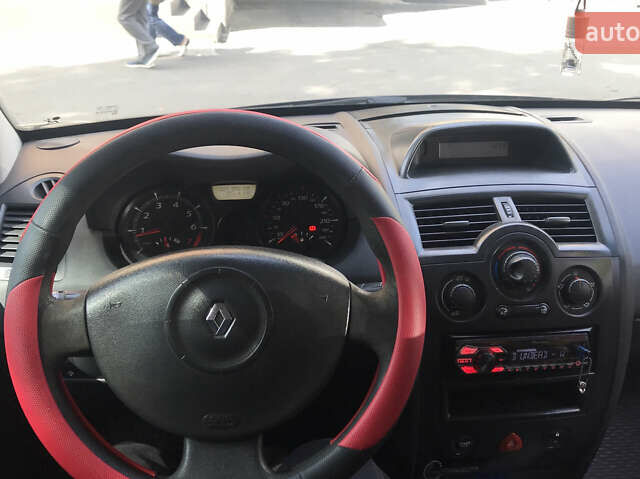 Черный Рено Меган, объемом двигателя 1.4 л и пробегом 229 тыс. км за 5300 $, фото 10 на Automoto.ua