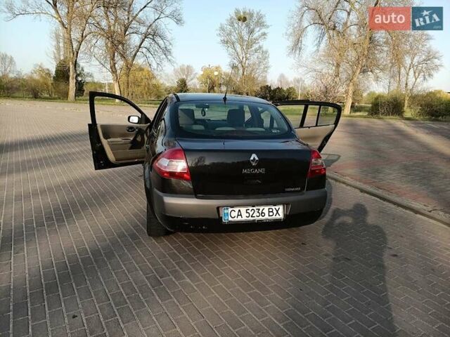 Черный Рено Меган, объемом двигателя 1.6 л и пробегом 210 тыс. км за 4300 $, фото 4 на Automoto.ua