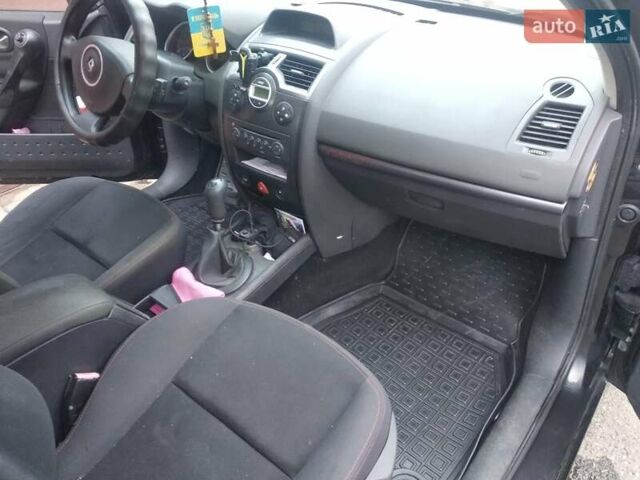 Чорний Рено Меган, об'ємом двигуна 1.6 л та пробігом 177 тис. км за 4800 $, фото 5 на Automoto.ua