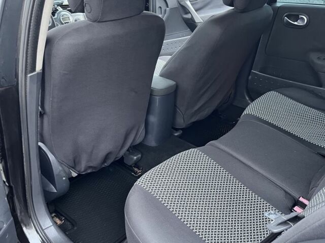 Черный Рено Меган, объемом двигателя 1.6 л и пробегом 299 тыс. км за 4800 $, фото 8 на Automoto.ua