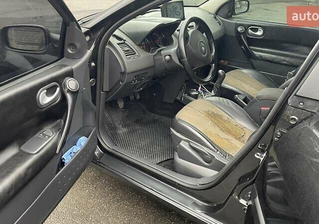 Черный Рено Меган, объемом двигателя 1.39 л и пробегом 281 тыс. км за 4200 $, фото 10 на Automoto.ua