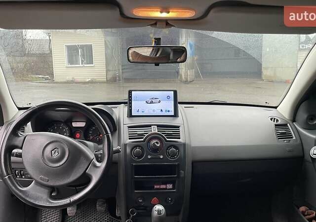 Черный Рено Меган, объемом двигателя 1.39 л и пробегом 281 тыс. км за 4200 $, фото 17 на Automoto.ua