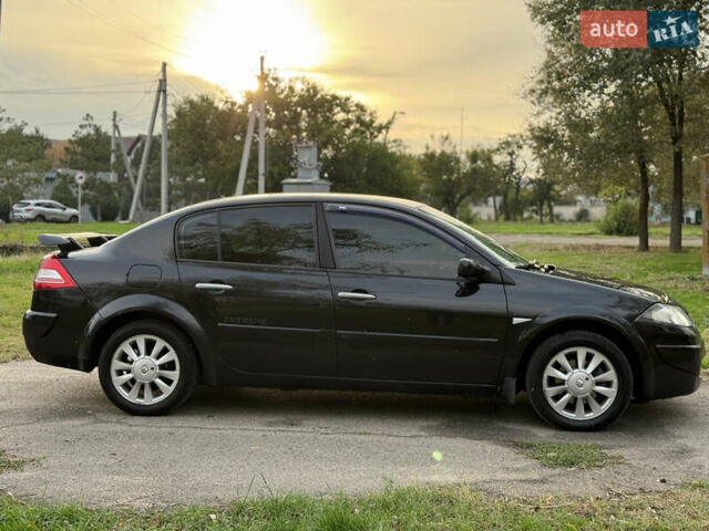 Чорний Рено Меган, об'ємом двигуна 1.6 л та пробігом 210 тис. км за 4800 $, фото 3 на Automoto.ua