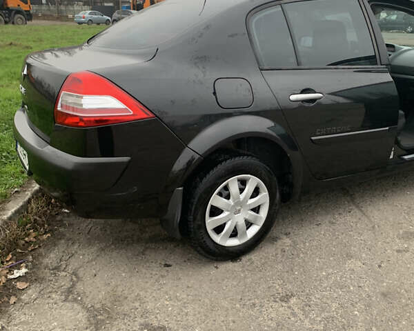 Черный Рено Меган, объемом двигателя 1.6 л и пробегом 170 тыс. км за 5200 $, фото 6 на Automoto.ua