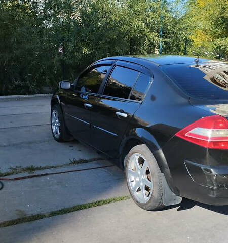 Черный Рено Меган, объемом двигателя 1.6 л и пробегом 290 тыс. км за 4599 $, фото 2 на Automoto.ua