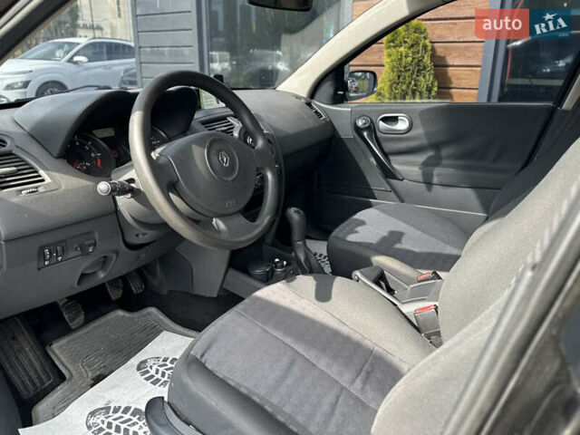 Черный Рено Меган, объемом двигателя 1.39 л и пробегом 163 тыс. км за 4999 $, фото 27 на Automoto.ua