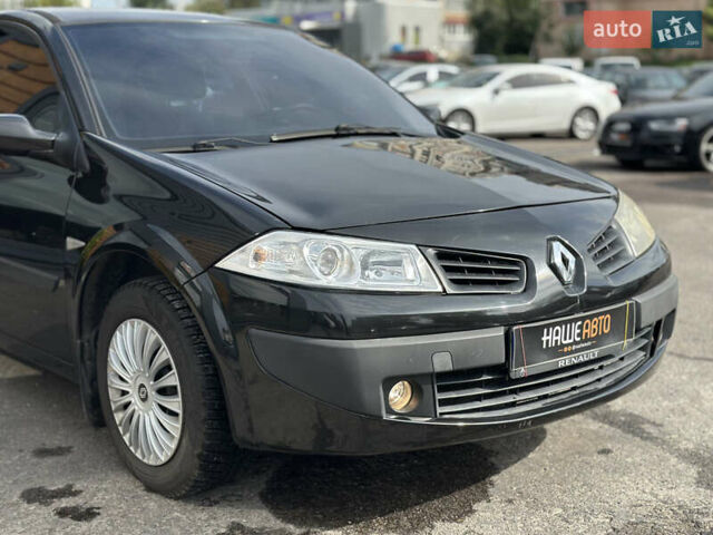 Черный Рено Меган, объемом двигателя 1.39 л и пробегом 163 тыс. км за 4999 $, фото 8 на Automoto.ua