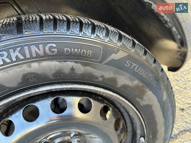 Черный Рено Меган, объемом двигателя 1.6 л и пробегом 293 тыс. км за 4199 $, фото 6 на Automoto.ua