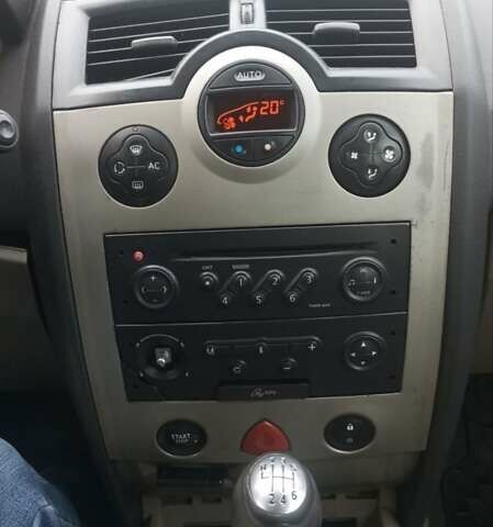 Черный Рено Меган, объемом двигателя 1.9 л и пробегом 420 тыс. км за 4200 $, фото 11 на Automoto.ua