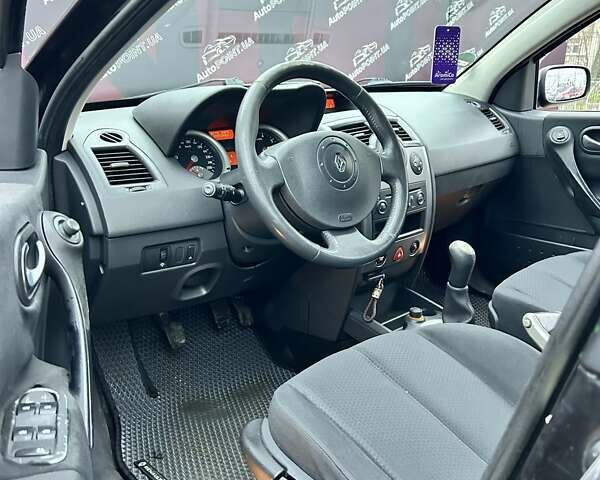 Черный Рено Меган, объемом двигателя 1.6 л и пробегом 275 тыс. км за 4700 $, фото 18 на Automoto.ua