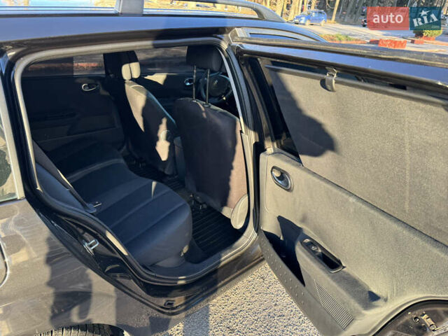 Черный Рено Меган, объемом двигателя 1.6 л и пробегом 293 тыс. км за 4199 $, фото 9 на Automoto.ua