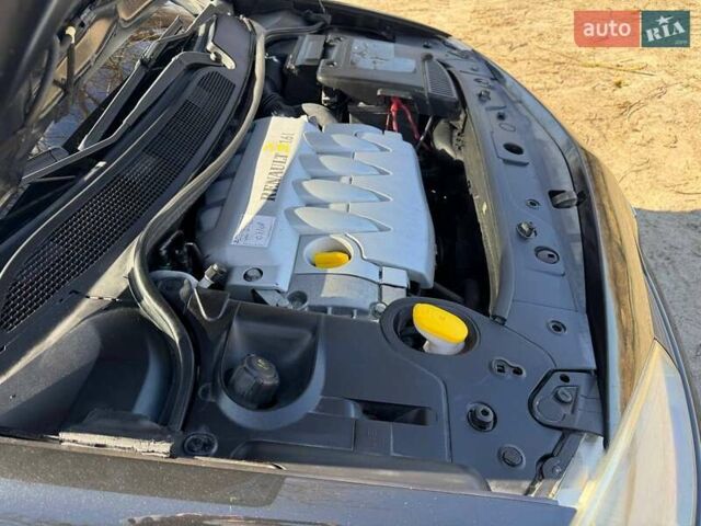 Черный Рено Меган, объемом двигателя 1.6 л и пробегом 168 тыс. км за 4950 $, фото 98 на Automoto.ua