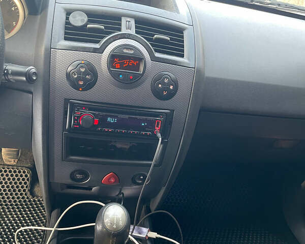 Чорний Рено Меган, об'ємом двигуна 1.46 л та пробігом 325 тис. км за 5300 $, фото 16 на Automoto.ua