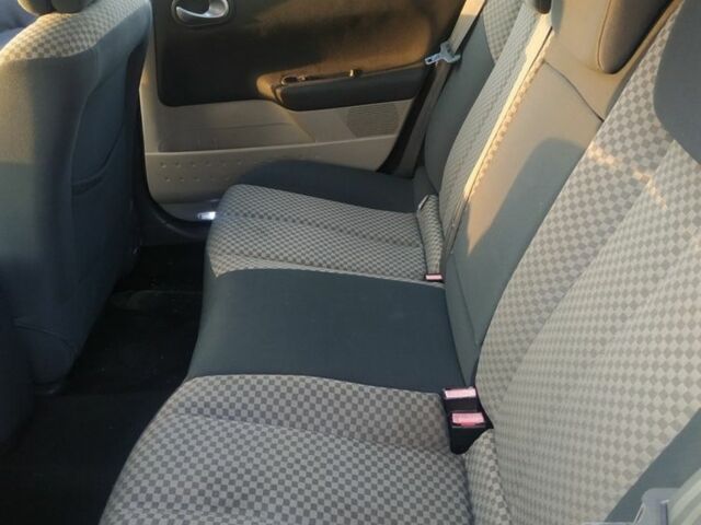 Черный Рено Меган, объемом двигателя 1.6 л и пробегом 244 тыс. км за 4600 $, фото 6 на Automoto.ua