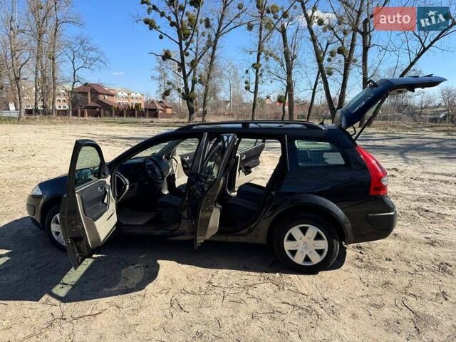 Черный Рено Меган, объемом двигателя 1.6 л и пробегом 168 тыс. км за 4950 $, фото 76 на Automoto.ua