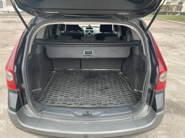 Черный Рено Меган, объемом двигателя 1.6 л и пробегом 248 тыс. км за 4650 $, фото 8 на Automoto.ua