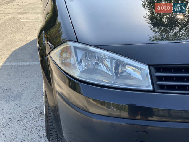 Черный Рено Меган, объемом двигателя 1.6 л и пробегом 230 тыс. км за 4599 $, фото 7 на Automoto.ua