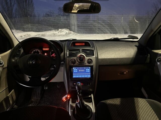 Чорний Рено Меган, об'ємом двигуна 1.9 л та пробігом 344 тис. км за 2499 $, фото 5 на Automoto.ua