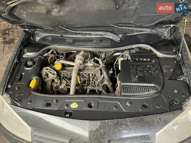 Чорний Рено Меган, об'ємом двигуна 1.46 л та пробігом 325 тис. км за 5300 $, фото 4 на Automoto.ua