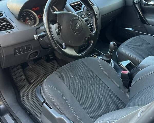 Черный Рено Меган, объемом двигателя 1.87 л и пробегом 275 тыс. км за 4500 $, фото 16 на Automoto.ua