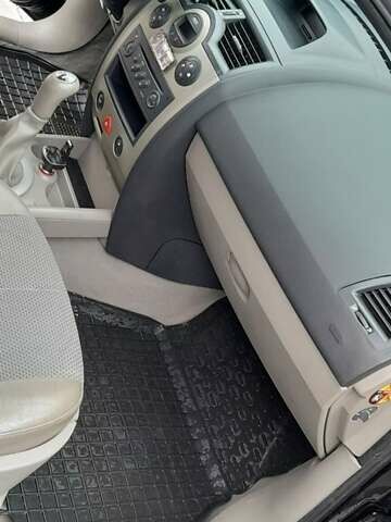 Чорний Рено Меган, об'ємом двигуна 1.6 л та пробігом 225 тис. км за 4700 $, фото 7 на Automoto.ua