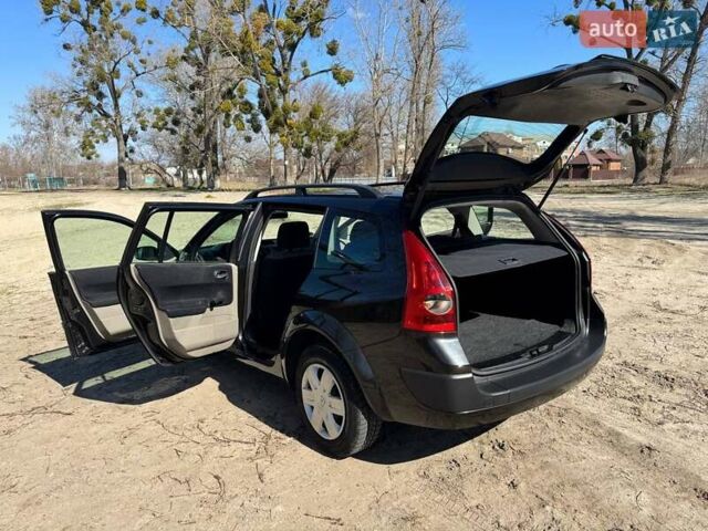 Черный Рено Меган, объемом двигателя 1.6 л и пробегом 168 тыс. км за 4950 $, фото 73 на Automoto.ua