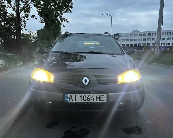 Чорний Рено Меган, об'ємом двигуна 2 л та пробігом 285 тис. км за 4800 $, фото 5 на Automoto.ua