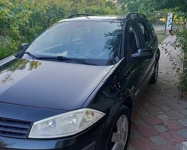 Рено Меган 2004 у Шаргороде на Automoto.ua Чорний Рено Меган, об'ємом двигуна 1.6 л та пробігом 211 тис. км за 4400 $, фото 1 на Automoto.ua