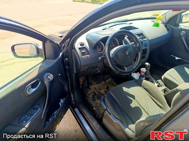 Черный Рено Меган, объемом двигателя 1.9 л и пробегом 325 тыс. км за 2700 $, фото 3 на Automoto.ua