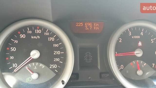 Чорний Рено Меган, об'ємом двигуна 1.6 л та пробігом 225 тис. км за 4700 $, фото 21 на Automoto.ua