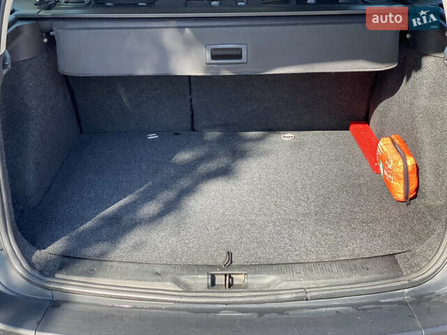 Черный Рено Меган, объемом двигателя 1.6 л и пробегом 230 тыс. км за 4599 $, фото 26 на Automoto.ua