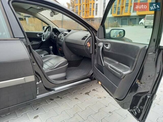 Чорний Рено Меган, об'ємом двигуна 2 л та пробігом 285 тис. км за 4200 $, фото 11 на Automoto.ua