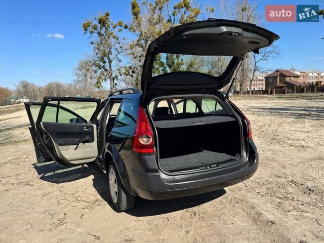 Черный Рено Меган, объемом двигателя 1.6 л и пробегом 168 тыс. км за 4950 $, фото 71 на Automoto.ua